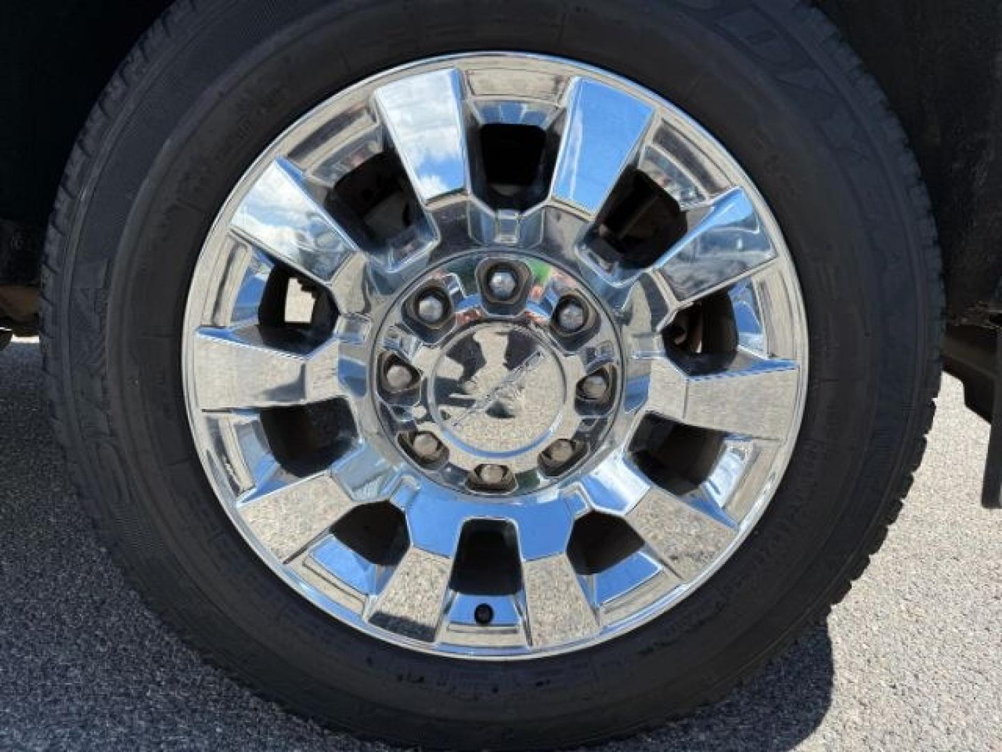 2018 BLACK /Jet Black GMC Sierra 2500HD Denali (1GT12UEY3JF) with an Duramax 6.6L V-8 diesel direct injection engine, AUTOMATIC transmission, located at 1235 N Woodruff Ave., Idaho Falls, 83401, (208) 523-1053, 43.507172, -112.000488 - At Timberline Auto, finding a great deal on your next vehicle is always easy! Our experienced sales staff goal is to help find you the right vehicle at the right price! Our knowledgeable finance department has options for almost any credit score. We offer extended service contract options to prot - Photo#39