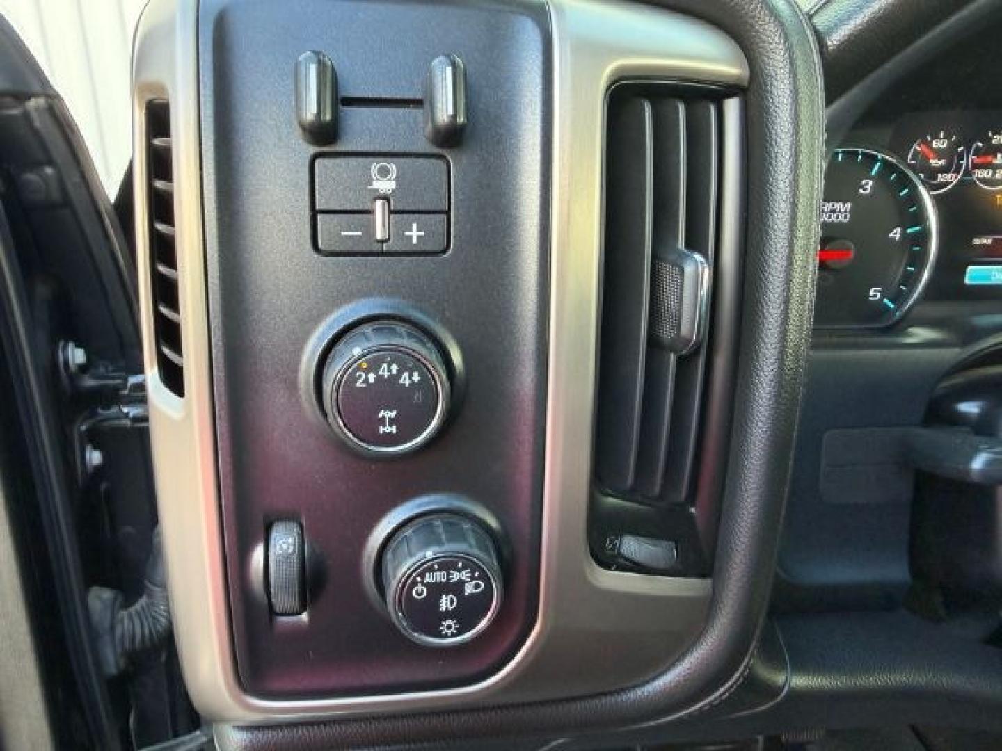 2018 BLACK /Jet Black GMC Sierra 2500HD Denali (1GT12UEY3JF) with an Duramax 6.6L V-8 diesel direct injection engine, AUTOMATIC transmission, located at 1235 N Woodruff Ave., Idaho Falls, 83401, (208) 523-1053, 43.507172, -112.000488 - At Timberline Auto, finding a great deal on your next vehicle is always easy! Our experienced sales staff goal is to help find you the right vehicle at the right price! Our knowledgeable finance department has options for almost any credit score. We offer extended service contract options to prot - Photo#52