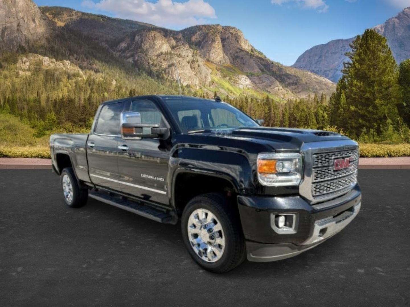 2018 BLACK /Jet Black GMC Sierra 2500HD Denali (1GT12UEY3JF) with an Duramax 6.6L V-8 diesel direct injection engine, AUTOMATIC transmission, located at 1235 N Woodruff Ave., Idaho Falls, 83401, (208) 523-1053, 43.507172, -112.000488 - At Timberline Auto, finding a great deal on your next vehicle is always easy! Our experienced sales staff goal is to help find you the right vehicle at the right price! Our knowledgeable finance department has options for almost any credit score. We offer extended service contract options to prot - Photo#8