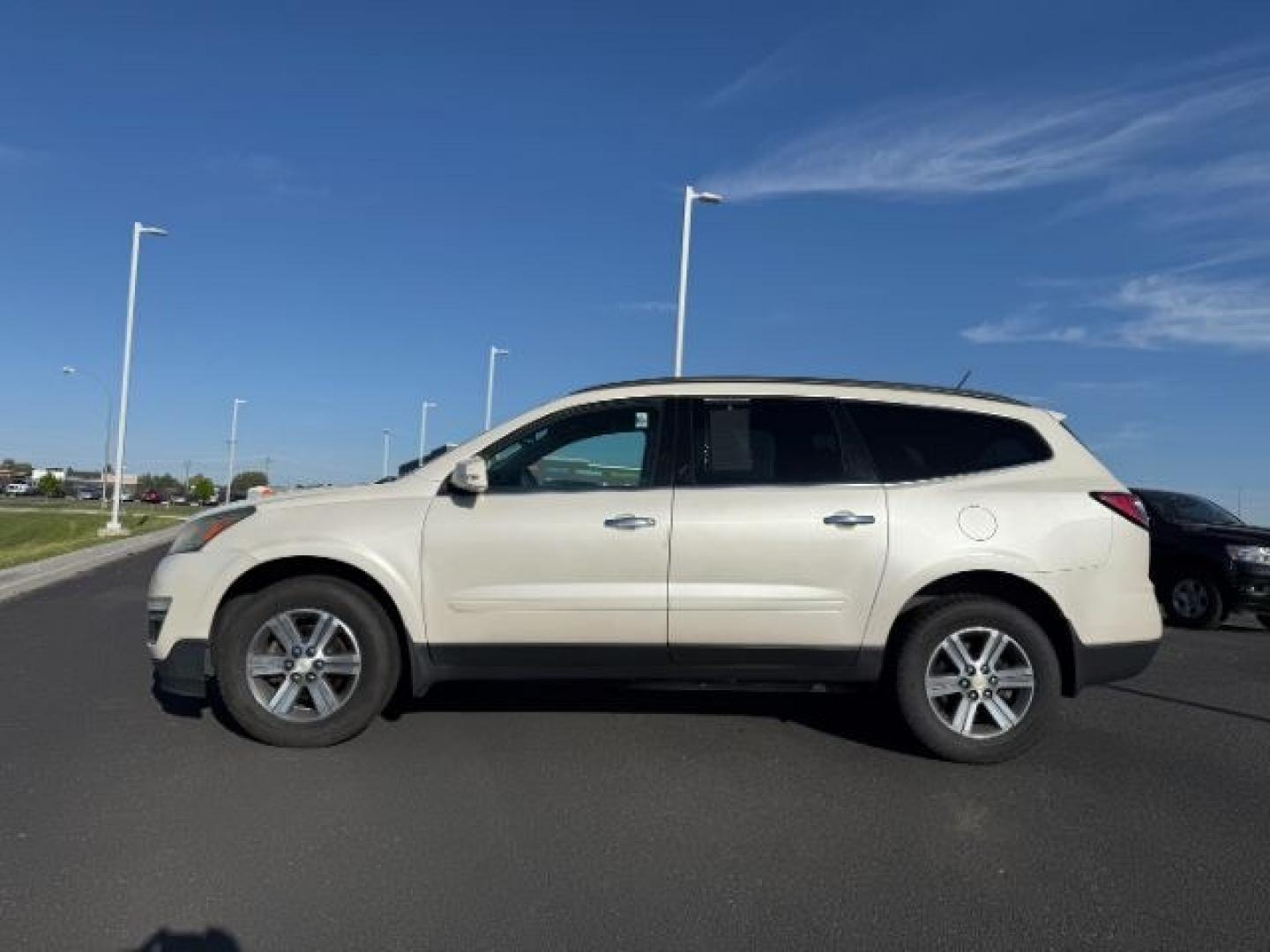 2015 WHITE /Ebony Chevrolet Traverse 1LT (1GNKRGKD7FJ) with an 3.6L V-6 gasoline direct injection engine, AUTOMATIC transmission, located at 1235 N Woodruff Ave., Idaho Falls, 83401, (208) 523-1053, 43.507172, -112.000488 - At Timberline Auto, finding a great deal on your next vehicle is always easy! Our experienced sales staff goal is to help find you the right vehicle at the right price! Our knowledgeable finance department has options for almost any credit score. We offer extended service contract options to prot - Photo#0