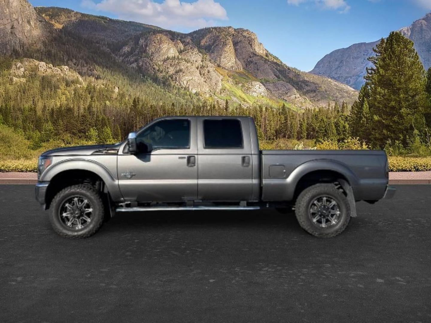 2013 GRAY /BLACK Ford F-350 XLT (1FT8W3BTXDE) with an Powerstroke 6.7L V-8 diesel direct injection engine, AUTOMATIC transmission, located at 1235 N Woodruff Ave., Idaho Falls, 83401, (208) 523-1053, 43.507172, -112.000488 - At Timberline Auto, finding a great deal on your next vehicle is always easy! Our experienced sales staff goal is to help find you the right vehicle at the right price! Our knowledgeable finance department has options for almost any credit score. We offer extended service contract options to prot - Photo#0