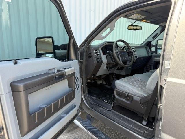 2013 GRAY /BLACK Ford F-350 (1FT8W3BTXDE) with an Powerstroke 67L V-8 diesel direct injection engine, Automatic transmission, located at 1175 N Woodruff Ave, Idaho Falls, ID, 83401, 43.506901, -111.999657 - Heavy duty strength and serious truck utility come together in this 2013 Ford F-350 Super Duty Crew Cab equipped with a 6.7L Power Stroke turbo diesel engine and four wheel drive capability. Diesel power and Super Duty engineering make this truck a strong fit for towing trailers, hauling equipment,- Photo#36
