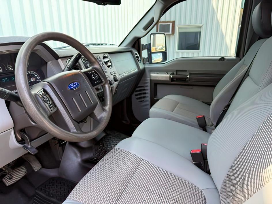 2013 GRAY /BLACK Ford F-350 (1FT8W3BTXDE) with an Powerstroke 67L V-8 diesel direct injection engine, Automatic transmission, located at 1175 N Woodruff Ave, Idaho Falls, ID, 83401, 43.506901, -111.999657 - Heavy duty strength and serious truck utility come together in this 2013 Ford F-350 Super Duty Crew Cab equipped with a 6.7L Power Stroke turbo diesel engine and four wheel drive capability. Diesel power and Super Duty engineering make this truck a strong fit for towing trailers, hauling equipment,- Photo#13