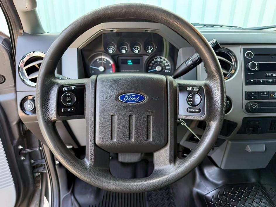 2013 GRAY /BLACK Ford F-350 (1FT8W3BTXDE) with an Powerstroke 67L V-8 diesel direct injection engine, Automatic transmission, located at 1175 N Woodruff Ave, Idaho Falls, ID, 83401, 43.506901, -111.999657 - Heavy duty strength and serious truck utility come together in this 2013 Ford F-350 Super Duty Crew Cab equipped with a 6.7L Power Stroke turbo diesel engine and four wheel drive capability. Diesel power and Super Duty engineering make this truck a strong fit for towing trailers, hauling equipment,- Photo#14