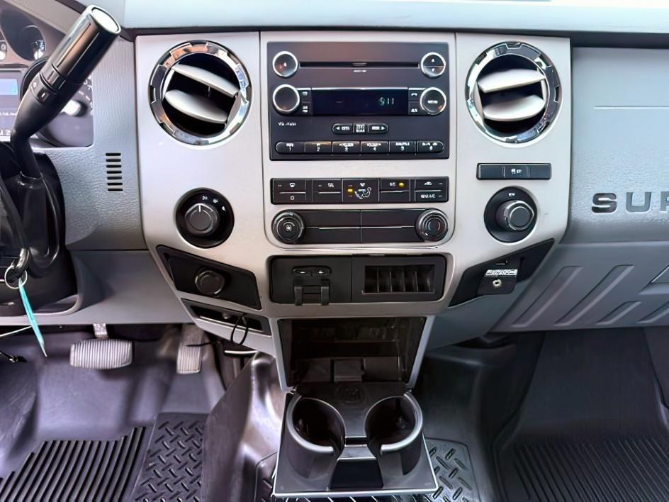 2013 GRAY /BLACK Ford F-350 (1FT8W3BTXDE) with an Powerstroke 67L V-8 diesel direct injection engine, Automatic transmission, located at 1175 N Woodruff Ave, Idaho Falls, ID, 83401, 43.506901, -111.999657 - Heavy duty strength and serious truck utility come together in this 2013 Ford F-350 Super Duty Crew Cab equipped with a 6.7L Power Stroke turbo diesel engine and four wheel drive capability. Diesel power and Super Duty engineering make this truck a strong fit for towing trailers, hauling equipment,- Photo#15