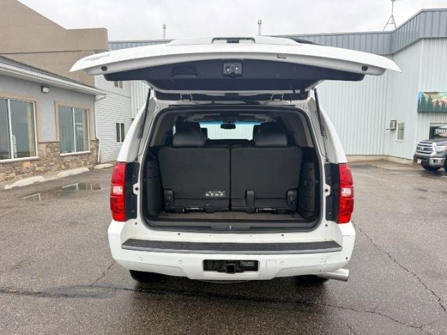 2013 WHITE /Ebony Leather Interior Chevrolet Tahoe (1GNSKBE09DR) with an 53L V8 OHV 16V FFV engine, Automatic transmission, located at 1175 N Woodruff Ave, Idaho Falls, ID, 83401, 43.506901, -111.999657 - At Timberline Auto, finding a great deal on your next vehicle is always easy! Our experienced sales staff goal is to help find you the right vehicle at the right price! Our knowledgeable finance department has options for almost any credit score. We offer extended service contract options to prot- Photo#34