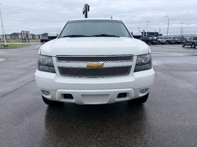 2013 WHITE /Ebony Leather Interior Chevrolet Tahoe (1GNSKBE09DR) with an 53L V8 OHV 16V FFV engine, Automatic transmission, located at 1175 N Woodruff Ave, Idaho Falls, ID, 83401, 43.506901, -111.999657 - At Timberline Auto, finding a great deal on your next vehicle is always easy! Our experienced sales staff goal is to help find you the right vehicle at the right price! Our knowledgeable finance department has options for almost any credit score. We offer extended service contract options to prot- Photo#39