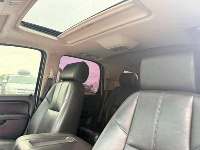 2013 WHITE /Ebony Leather Interior Chevrolet Tahoe (1GNSKBE09DR) with an 53L V8 OHV 16V FFV engine, Automatic transmission, located at 1175 N Woodruff Ave, Idaho Falls, ID, 83401, 43.506901, -111.999657 - At Timberline Auto, finding a great deal on your next vehicle is always easy! Our experienced sales staff goal is to help find you the right vehicle at the right price! Our knowledgeable finance department has options for almost any credit score. We offer extended service contract options to prot- Photo#52