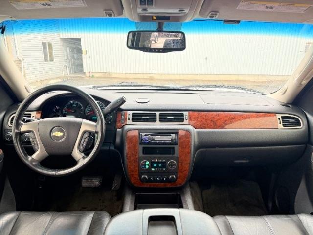 2013 WHITE /Ebony Leather Interior Chevrolet Tahoe (1GNSKBE09DR) with an 53L V8 OHV 16V FFV engine, Automatic transmission, located at 1175 N Woodruff Ave, Idaho Falls, ID, 83401, 43.506901, -111.999657 - At Timberline Auto, finding a great deal on your next vehicle is always easy! Our experienced sales staff goal is to help find you the right vehicle at the right price! Our knowledgeable finance department has options for almost any credit score. We offer extended service contract options to prot- Photo#54