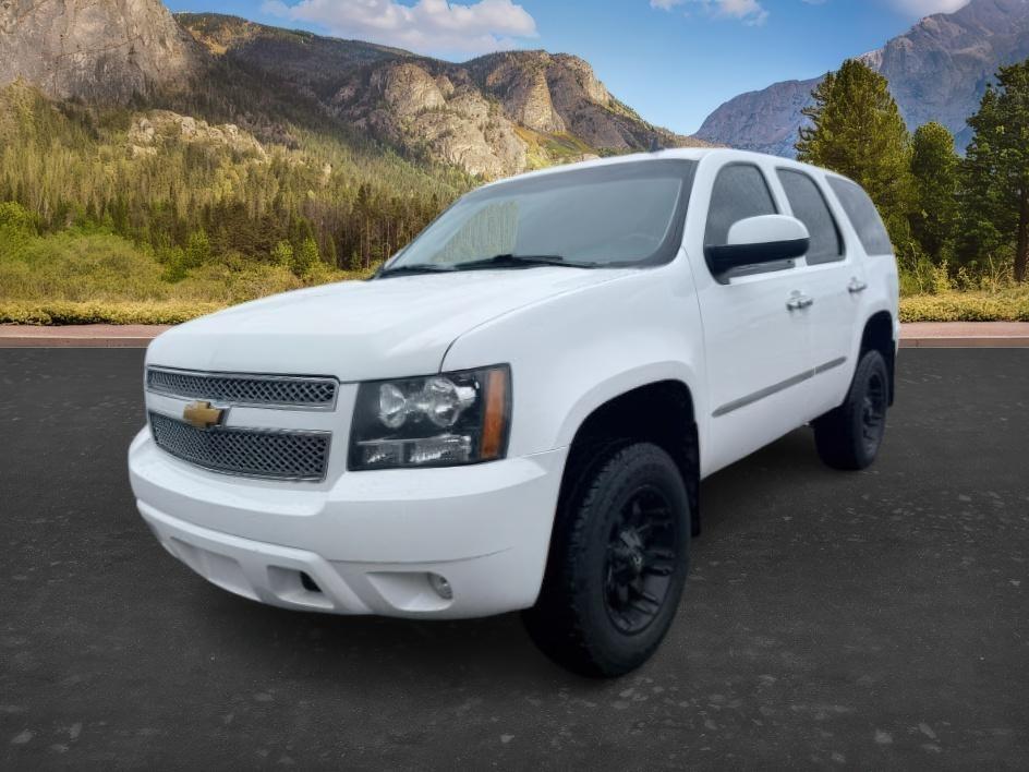 2013 WHITE /Ebony Leather Interior Chevrolet Tahoe (1GNSKBE09DR) with an 53L V8 OHV 16V FFV engine, Automatic transmission, located at 1175 N Woodruff Ave, Idaho Falls, ID, 83401, 43.506901, -111.999657 - At Timberline Auto, finding a great deal on your next vehicle is always easy! Our experienced sales staff goal is to help find you the right vehicle at the right price! Our knowledgeable finance department has options for almost any credit score. We offer extended service contract options to prot- Photo#0
