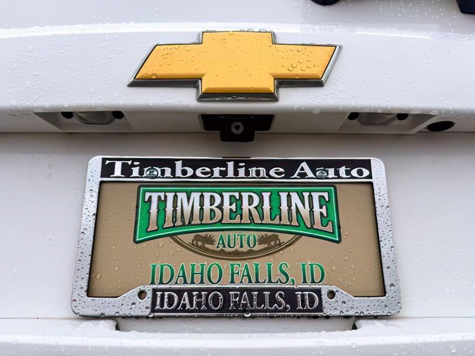 2013 WHITE /Ebony Leather Interior Chevrolet Tahoe (1GNSKBE09DR) with an 53L V8 OHV 16V FFV engine, Automatic transmission, located at 1175 N Woodruff Ave, Idaho Falls, ID, 83401, 43.506901, -111.999657 - At Timberline Auto, finding a great deal on your next vehicle is always easy! Our experienced sales staff goal is to help find you the right vehicle at the right price! Our knowledgeable finance department has options for almost any credit score. We offer extended service contract options to prot- Photo#4