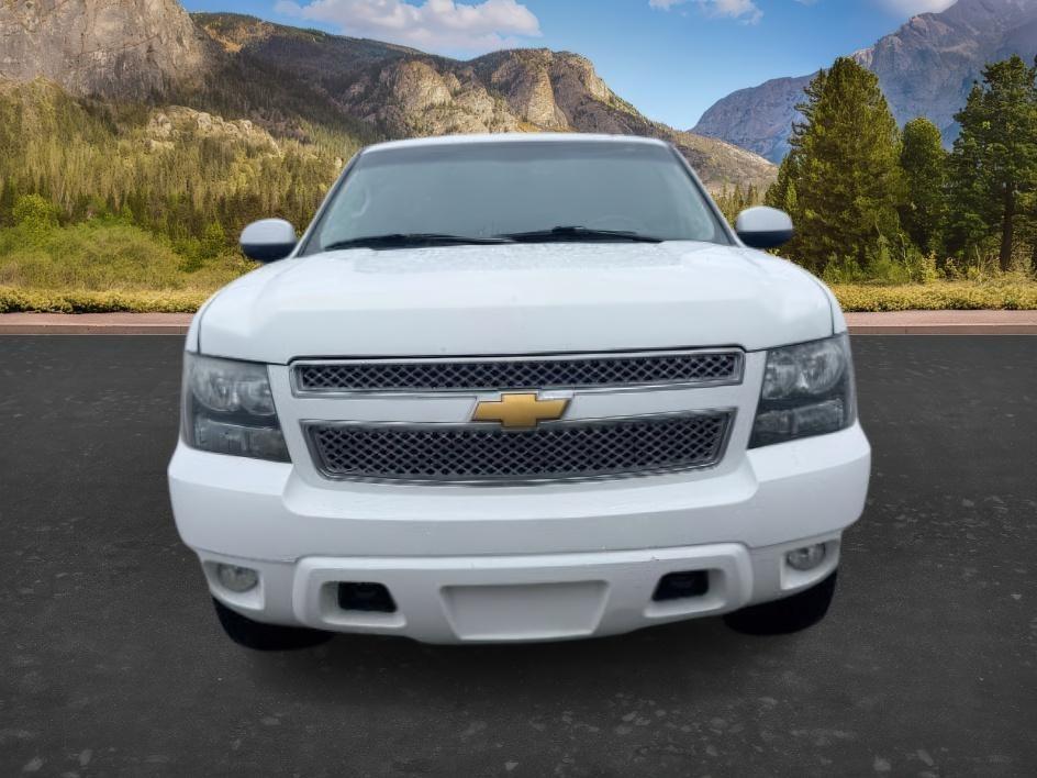 2013 WHITE /Ebony Leather Interior Chevrolet Tahoe (1GNSKBE09DR) with an 53L V8 OHV 16V FFV engine, Automatic transmission, located at 1175 N Woodruff Ave, Idaho Falls, ID, 83401, 43.506901, -111.999657 - At Timberline Auto, finding a great deal on your next vehicle is always easy! Our experienced sales staff goal is to help find you the right vehicle at the right price! Our knowledgeable finance department has options for almost any credit score. We offer extended service contract options to prot- Photo#10
