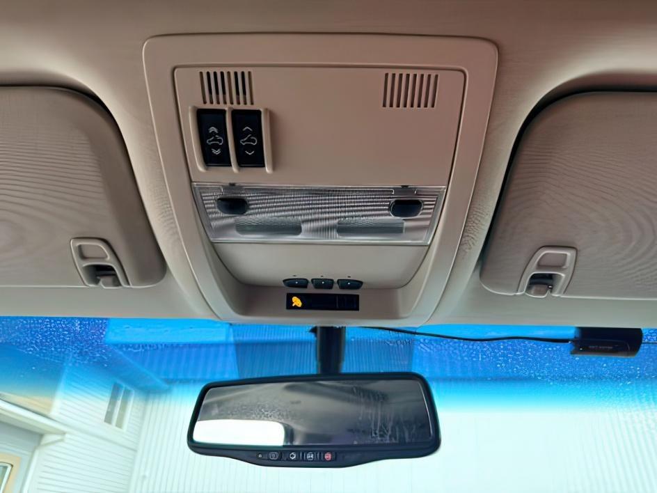 2013 WHITE /Ebony Leather Interior Chevrolet Tahoe (1GNSKBE09DR) with an 53L V8 OHV 16V FFV engine, Automatic transmission, located at 1175 N Woodruff Ave, Idaho Falls, ID, 83401, 43.506901, -111.999657 - At Timberline Auto, finding a great deal on your next vehicle is always easy! Our experienced sales staff goal is to help find you the right vehicle at the right price! Our knowledgeable finance department has options for almost any credit score. We offer extended service contract options to prot- Photo#19
