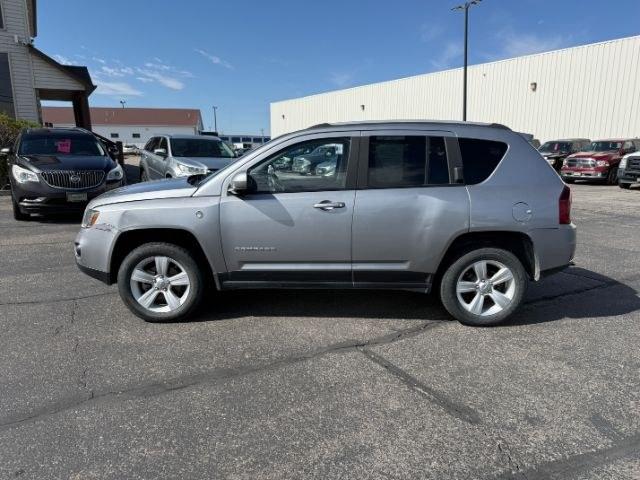 2015 GRAY /Dark Slate Gray Jeep Compass Latitude (1C4NJDEB3FD) with an 2.4L I-4 DOHC engine, AUTOMATIC transmission, located at 1235 N Woodruff Ave., Idaho Falls, 83401, (208) 523-1053, 43.507172, -112.000488 - At Timberline Auto, finding a great deal on your next vehicle is always easy! Our experienced sales staff goal is to help find you the right vehicle at the right price! Our knowledgeable finance department has options for almost any credit score. We offer extended service contract options to prot - Photo#27