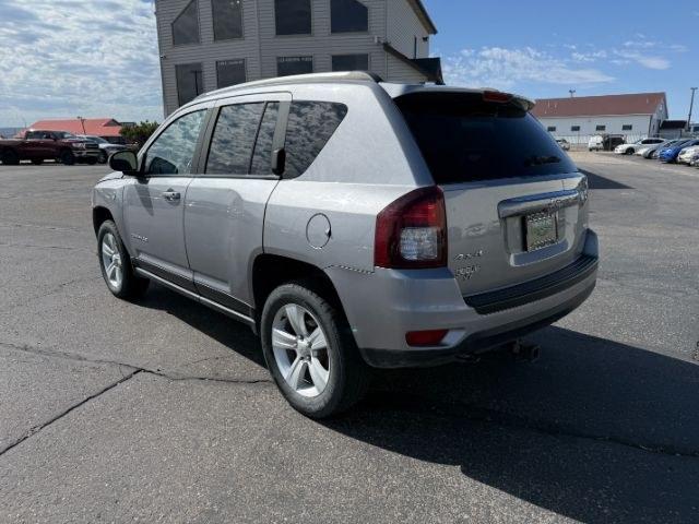 2015 GRAY /Dark Slate Gray Jeep Compass Latitude (1C4NJDEB3FD) with an 2.4L I-4 DOHC engine, AUTOMATIC transmission, located at 1235 N Woodruff Ave., Idaho Falls, 83401, (208) 523-1053, 43.507172, -112.000488 - At Timberline Auto, finding a great deal on your next vehicle is always easy! Our experienced sales staff goal is to help find you the right vehicle at the right price! Our knowledgeable finance department has options for almost any credit score. We offer extended service contract options to prot - Photo#28