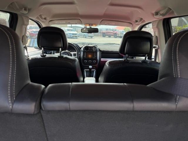 2015 GRAY /Dark Slate Gray Jeep Compass Latitude (1C4NJDEB3FD) with an 2.4L I-4 DOHC engine, AUTOMATIC transmission, located at 1235 N Woodruff Ave., Idaho Falls, 83401, (208) 523-1053, 43.507172, -112.000488 - At Timberline Auto, finding a great deal on your next vehicle is always easy! Our experienced sales staff goal is to help find you the right vehicle at the right price! Our knowledgeable finance department has options for almost any credit score. We offer extended service contract options to prot - Photo#32