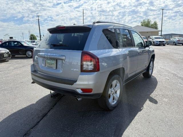 2015 GRAY /Dark Slate Gray Jeep Compass Latitude (1C4NJDEB3FD) with an 2.4L I-4 DOHC engine, AUTOMATIC transmission, located at 1235 N Woodruff Ave., Idaho Falls, 83401, (208) 523-1053, 43.507172, -112.000488 - At Timberline Auto, finding a great deal on your next vehicle is always easy! Our experienced sales staff goal is to help find you the right vehicle at the right price! Our knowledgeable finance department has options for almost any credit score. We offer extended service contract options to prot - Photo#33
