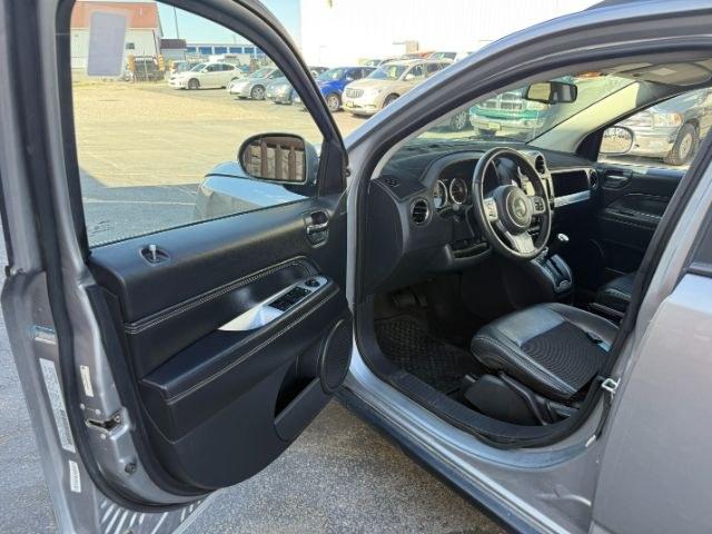 2015 GRAY /Dark Slate Gray Jeep Compass Latitude (1C4NJDEB3FD) with an 2.4L I-4 DOHC engine, AUTOMATIC transmission, located at 1235 N Woodruff Ave., Idaho Falls, 83401, (208) 523-1053, 43.507172, -112.000488 - At Timberline Auto, finding a great deal on your next vehicle is always easy! Our experienced sales staff goal is to help find you the right vehicle at the right price! Our knowledgeable finance department has options for almost any credit score. We offer extended service contract options to prot - Photo#39