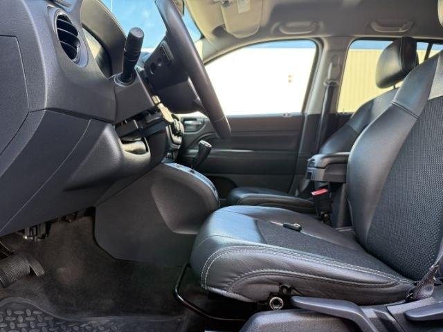 2015 GRAY /Dark Slate Gray Jeep Compass Latitude (1C4NJDEB3FD) with an 2.4L I-4 DOHC engine, AUTOMATIC transmission, located at 1235 N Woodruff Ave., Idaho Falls, 83401, (208) 523-1053, 43.507172, -112.000488 - At Timberline Auto, finding a great deal on your next vehicle is always easy! Our experienced sales staff goal is to help find you the right vehicle at the right price! Our knowledgeable finance department has options for almost any credit score. We offer extended service contract options to prot - Photo#40