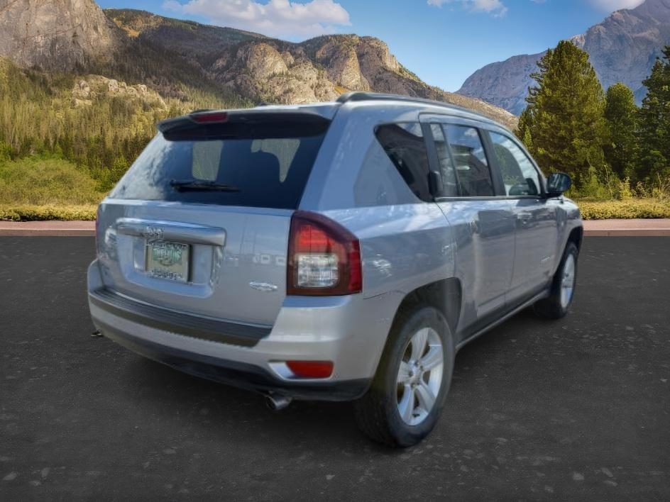 2015 GRAY /Dark Slate Gray Jeep Compass Latitude (1C4NJDEB3FD) with an 2.4L I-4 DOHC engine, AUTOMATIC transmission, located at 1235 N Woodruff Ave., Idaho Falls, 83401, (208) 523-1053, 43.507172, -112.000488 - At Timberline Auto, finding a great deal on your next vehicle is always easy! Our experienced sales staff goal is to help find you the right vehicle at the right price! Our knowledgeable finance department has options for almost any credit score. We offer extended service contract options to prot - Photo#7