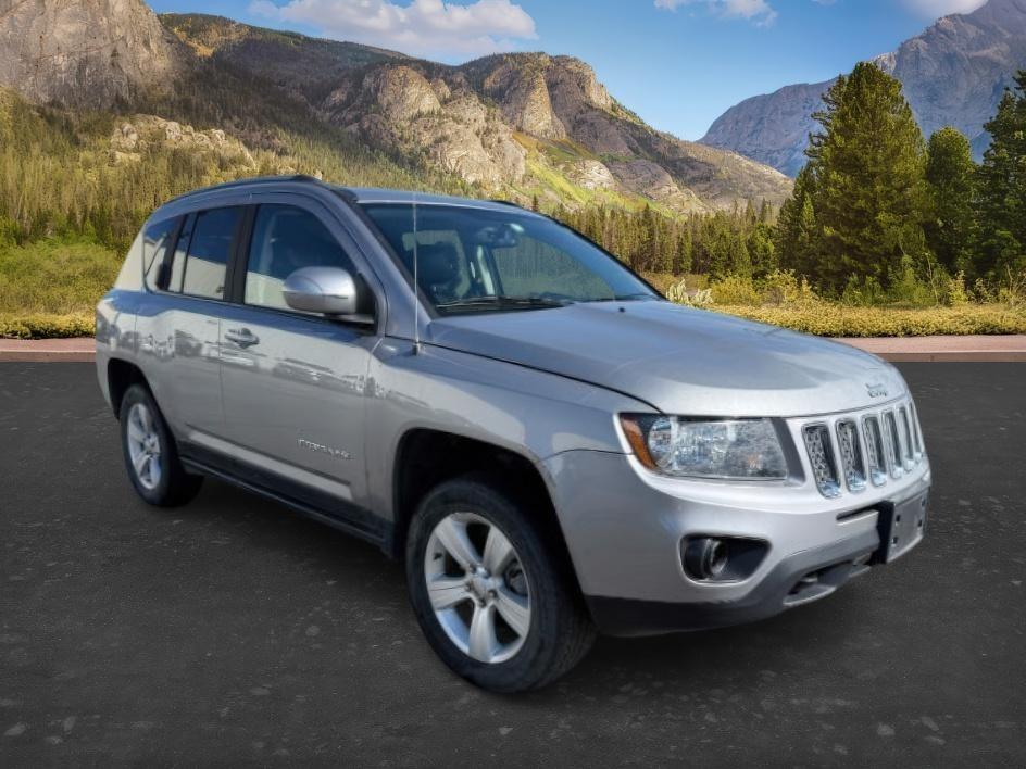 2015 GRAY /Dark Slate Gray Jeep Compass Latitude (1C4NJDEB3FD) with an 2.4L I-4 DOHC engine, AUTOMATIC transmission, located at 1235 N Woodruff Ave., Idaho Falls, 83401, (208) 523-1053, 43.507172, -112.000488 - At Timberline Auto, finding a great deal on your next vehicle is always easy! Our experienced sales staff goal is to help find you the right vehicle at the right price! Our knowledgeable finance department has options for almost any credit score. We offer extended service contract options to prot - Photo#9