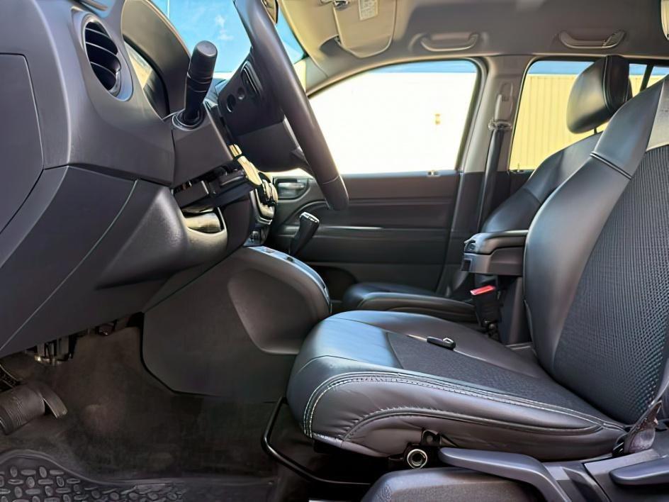 2015 GRAY /Dark Slate Gray Jeep Compass Latitude (1C4NJDEB3FD) with an 2.4L I-4 DOHC engine, AUTOMATIC transmission, located at 1235 N Woodruff Ave., Idaho Falls, 83401, (208) 523-1053, 43.507172, -112.000488 - At Timberline Auto, finding a great deal on your next vehicle is always easy! Our experienced sales staff goal is to help find you the right vehicle at the right price! Our knowledgeable finance department has options for almost any credit score. We offer extended service contract options to prot - Photo#14