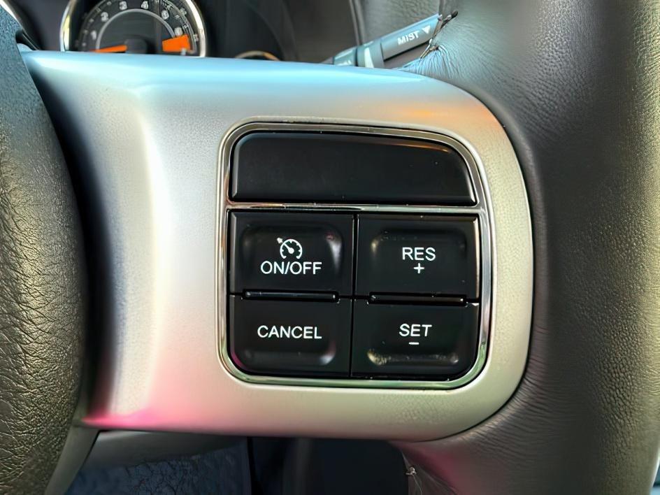 2015 GRAY /Dark Slate Gray Jeep Compass Latitude (1C4NJDEB3FD) with an 2.4L I-4 DOHC engine, AUTOMATIC transmission, located at 1235 N Woodruff Ave., Idaho Falls, 83401, (208) 523-1053, 43.507172, -112.000488 - At Timberline Auto, finding a great deal on your next vehicle is always easy! Our experienced sales staff goal is to help find you the right vehicle at the right price! Our knowledgeable finance department has options for almost any credit score. We offer extended service contract options to prot - Photo#19