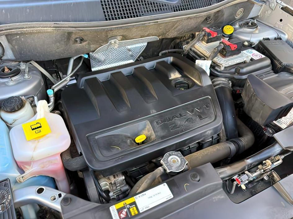 2015 GRAY /Dark Slate Gray Jeep Compass Latitude (1C4NJDEB3FD) with an 2.4L I-4 DOHC engine, AUTOMATIC transmission, located at 1235 N Woodruff Ave., Idaho Falls, 83401, (208) 523-1053, 43.507172, -112.000488 - At Timberline Auto, finding a great deal on your next vehicle is always easy! Our experienced sales staff goal is to help find you the right vehicle at the right price! Our knowledgeable finance department has options for almost any credit score. We offer extended service contract options to prot - Photo#25