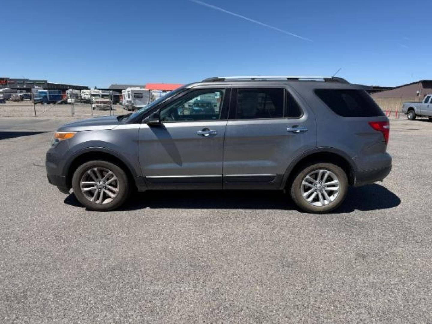 2014 GRAY /Medium Light Stone Ford Explorer XLT (1FM5K8D82EG) with an 3.5L V-6 DOHC engine, AUTOMATIC transmission, located at 1235 N Woodruff Ave., Idaho Falls, 83401, (208) 523-1053, 43.507172, -112.000488 - At Timberline Auto, finding a great deal on your next vehicle is always easy! Our experienced sales staff goal is to help find you the right vehicle at the right price! Our knowledgeable finance department has options for almost any credit score. We offer extended service contract options to prot - Photo#1