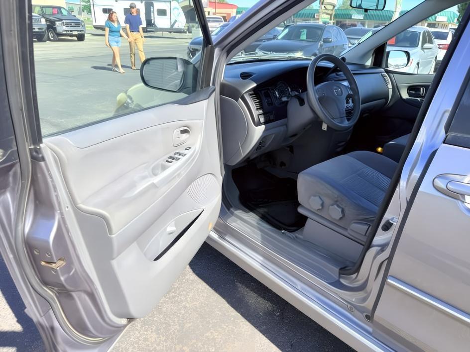 2005 SILVER /Gray Mazda MPV (JM3LW28J750) with an 3L V-6 DOHC engine, Automatic transmission, located at 1175 N Woodruff Ave, Idaho Falls, ID, 83401, 43.506901, -111.999657 - Practical passenger space and everyday versatility come together in this 2005 Mazda MPV, offering a straightforward 3 row minivan setup with seating for family, friends, or extra cargo flexibility when needed. Powered by a 3.0L V6 engine, it delivers smooth, simple performance suited for commuting,- Photo#10