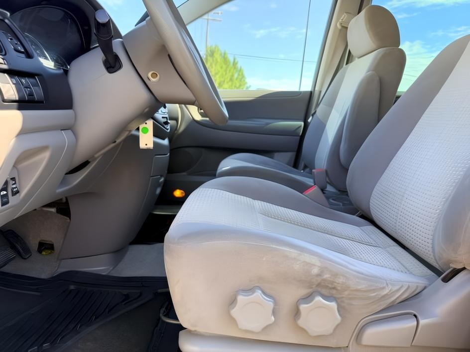 2005 SILVER /Gray Mazda MPV (JM3LW28J750) with an 3L V-6 DOHC engine, Automatic transmission, located at 1175 N Woodruff Ave, Idaho Falls, ID, 83401, 43.506901, -111.999657 - Practical passenger space and everyday versatility come together in this 2005 Mazda MPV, offering a straightforward 3 row minivan setup with seating for family, friends, or extra cargo flexibility when needed. Powered by a 3.0L V6 engine, it delivers smooth, simple performance suited for commuting,- Photo#11