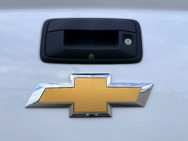 2019 WHITE /LEATHER Chevrolet Colorado (1GCGTDEN9K1) with an 36 V6 engine, Automatic transmission, located at 1175 N Woodruff Ave, Idaho Falls, ID, 83401, 43.506901, -111.999657 - Midsize truck utility and everyday versatility come together in this 2019 Chevrolet Colorado Z71 4x4, equipped with a 3.6L V6 engine and off road focused Z71 setup. Four wheel drive capability adds confidence on changing road conditions while maintaining the manageable size drivers want for daily co- Photo#32