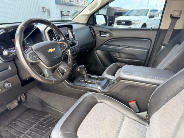2019 WHITE /LEATHER Chevrolet Colorado (1GCGTDEN9K1) with an 36 V6 engine, Automatic transmission, located at 1175 N Woodruff Ave, Idaho Falls, ID, 83401, 43.506901, -111.999657 - Midsize truck utility and everyday versatility come together in this 2019 Chevrolet Colorado Z71 4x4, equipped with a 3.6L V6 engine and off road focused Z71 setup. Four wheel drive capability adds confidence on changing road conditions while maintaining the manageable size drivers want for daily co- Photo#42