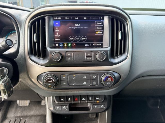 2019 WHITE /LEATHER Chevrolet Colorado (1GCGTDEN9K1) with an 36 V6 engine, Automatic transmission, located at 1175 N Woodruff Ave, Idaho Falls, ID, 83401, 43.506901, -111.999657 - Midsize truck utility and everyday versatility come together in this 2019 Chevrolet Colorado Z71 4x4, equipped with a 3.6L V6 engine and off road focused Z71 setup. Four wheel drive capability adds confidence on changing road conditions while maintaining the manageable size drivers want for daily co- Photo#44