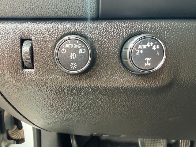 2019 WHITE /LEATHER Chevrolet Colorado (1GCGTDEN9K1) with an 36 V6 engine, Automatic transmission, located at 1175 N Woodruff Ave, Idaho Falls, ID, 83401, 43.506901, -111.999657 - Midsize truck utility and everyday versatility come together in this 2019 Chevrolet Colorado Z71 4x4, equipped with a 3.6L V6 engine and off road focused Z71 setup. Four wheel drive capability adds confidence on changing road conditions while maintaining the manageable size drivers want for daily co- Photo#51