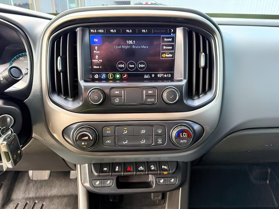 2019 WHITE /LEATHER Chevrolet Colorado (1GCGTDEN9K1) with an 36 V6 engine, Automatic transmission, located at 1175 N Woodruff Ave, Idaho Falls, ID, 83401, 43.506901, -111.999657 - Midsize truck utility and everyday versatility come together in this 2019 Chevrolet Colorado Z71 4x4, equipped with a 3.6L V6 engine and off road focused Z71 setup. Four wheel drive capability adds confidence on changing road conditions while maintaining the manageable size drivers want for daily co- Photo#16