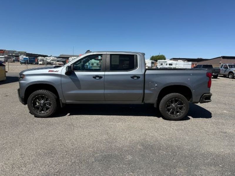 photo of 2021 Chevrolet Silverado 1500 4WD Crew Cab Short Bed LT Trail Boss