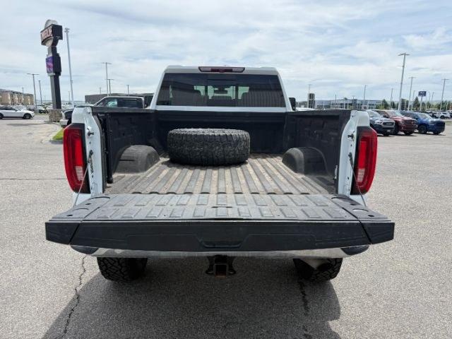 2022 WHITE /Jet Black GMC Sierra 2500HD (1GT49NE77NF) with an 66L V8 OHV 16V engine, Automatic transmission, located at 1175 N Woodruff Ave, Idaho Falls, ID, 83401, 43.506901, -111.999657 - At Timberline Auto, finding a great deal on your next vehicle is always easy! Our experienced sales staff goal is to help find you the right vehicle at the right price! Our knowledgeable finance department has options for almost any credit score. We offer extended service contract options to prot - Photo#7
