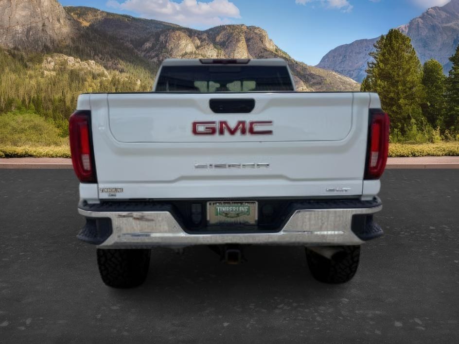 2022 WHITE /Jet Black GMC Sierra 2500HD SLT Crew Cab 4WD (1GT49NE77NF) with an 6.6L V8 OHV 16V engine, 6-Speed Automatic transmission, located at 1235 N Woodruff Ave., Idaho Falls, 83401, (208) 523-1053, 43.507172, -112.000488 - At Timberline Auto, finding a great deal on your next vehicle is always easy! Our experienced sales staff goal is to help find you the right vehicle at the right price! Our knowledgeable finance department has options for almost any credit score. We offer extended service contract options to prot - Photo#3