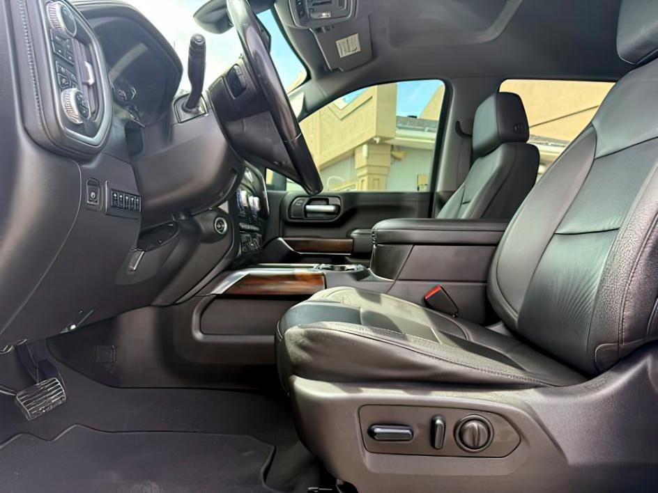 2022 WHITE /Jet Black GMC Sierra 2500HD SLT Crew Cab 4WD (1GT49NE77NF) with an 6.6L V8 OHV 16V engine, 6-Speed Automatic transmission, located at 1235 N Woodruff Ave., Idaho Falls, 83401, (208) 523-1053, 43.507172, -112.000488 - At Timberline Auto, finding a great deal on your next vehicle is always easy! Our experienced sales staff goal is to help find you the right vehicle at the right price! Our knowledgeable finance department has options for almost any credit score. We offer extended service contract options to prot - Photo#14