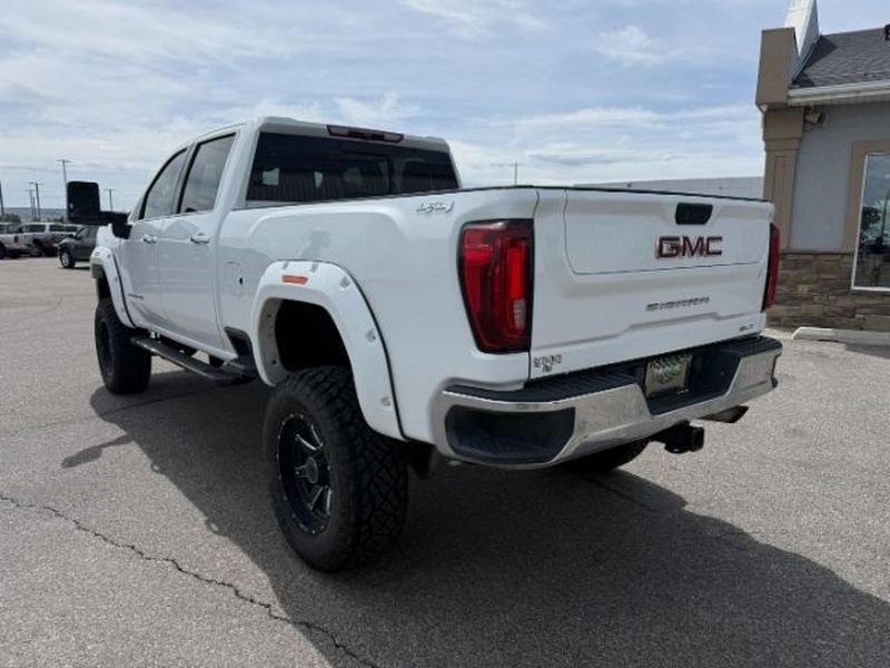 2022 WHITE /Jet Black GMC Sierra SLT (1GT49NE77NF) with an V8, 6.6L engine, 6-Speed Automatic transmission, located at 1175 N Woodruff Ave, Idaho Falls, ID, 83401, 43.506901, -111.999657 - <b>Vehicle Details</b><br>Take on tough jobs and weekend adventures with confidence in this **pre-owned 2022 GMC Sierra 2500 SLT 4WD**. With just **39,314 miles**, this powerful heavy-duty pickup is built to deliver the strength, comfort, and capability drivers want in a premium truck. Under the hoo- Photo#2