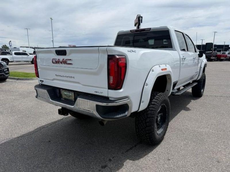 2022 WHITE /Jet Black GMC Sierra SLT (1GT49NE77NF) with an V8, 6.6L engine, 6-Speed Automatic transmission, located at 1175 N Woodruff Ave, Idaho Falls, ID, 83401, 43.506901, -111.999657 - <b>Vehicle Details</b><br>Take on tough jobs and weekend adventures with confidence in this **pre-owned 2022 GMC Sierra 2500 SLT 4WD**. With just **39,314 miles**, this powerful heavy-duty pickup is built to deliver the strength, comfort, and capability drivers want in a premium truck. Under the hoo- Photo#7