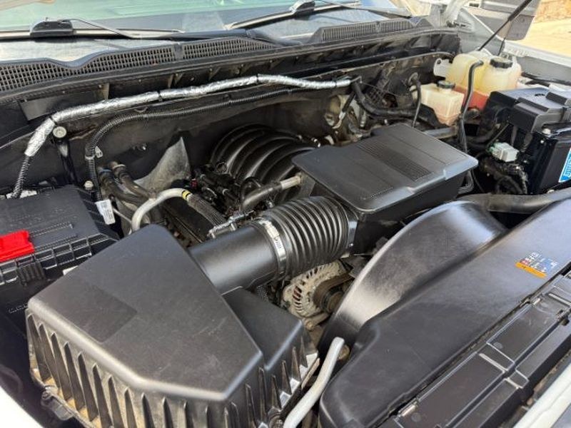 2022 WHITE /Jet Black GMC Sierra SLT (1GT49NE77NF) with an V8, 6.6L engine, 6-Speed Automatic transmission, located at 1175 N Woodruff Ave, Idaho Falls, ID, 83401, 43.506901, -111.999657 - <b>Vehicle Details</b><br>Take on tough jobs and weekend adventures with confidence in this **pre-owned 2022 GMC Sierra 2500 SLT 4WD**. With just **39,314 miles**, this powerful heavy-duty pickup is built to deliver the strength, comfort, and capability drivers want in a premium truck. Under the hoo- Photo#27