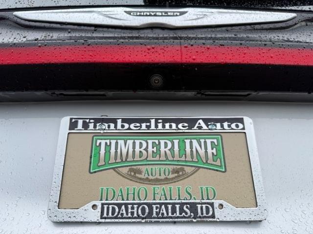 2024 SILVER /Black Chrysler Pacifica Touring L (2C4RC1BG0RR) with an Pentastar 3.6L V-6 DOHC engine, AUTOMATIC transmission, located at 1235 N Woodruff Ave., Idaho Falls, 83401, (208) 523-1053, 43.507172, -112.000488 - Extra passenger room and everyday family practicality take center stage in this 2024 Chrysler Pacifica, designed to keep passengers comfortable while giving drivers the flexibility needed for busy schedules. Sliding doors make loading passengers easier in tight parking spaces, while generous leg roo- Photo#32