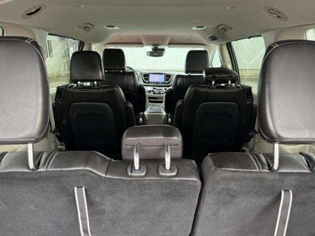2024 SILVER /Black Chrysler Pacifica Touring L (2C4RC1BG0RR) with an Pentastar 3.6L V-6 DOHC engine, AUTOMATIC transmission, located at 1235 N Woodruff Ave., Idaho Falls, 83401, (208) 523-1053, 43.507172, -112.000488 - Extra passenger room and everyday family practicality take center stage in this 2024 Chrysler Pacifica, designed to keep passengers comfortable while giving drivers the flexibility needed for busy schedules. Sliding doors make loading passengers easier in tight parking spaces, while generous leg roo- Photo#34