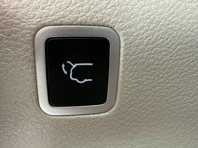 2024 SILVER /Black Chrysler Pacifica Touring L (2C4RC1BG0RR) with an Pentastar 3.6L V-6 DOHC engine, AUTOMATIC transmission, located at 1235 N Woodruff Ave., Idaho Falls, 83401, (208) 523-1053, 43.507172, -112.000488 - Extra passenger room and everyday family practicality take center stage in this 2024 Chrysler Pacifica, designed to keep passengers comfortable while giving drivers the flexibility needed for busy schedules. Sliding doors make loading passengers easier in tight parking spaces, while generous leg roo- Photo#35