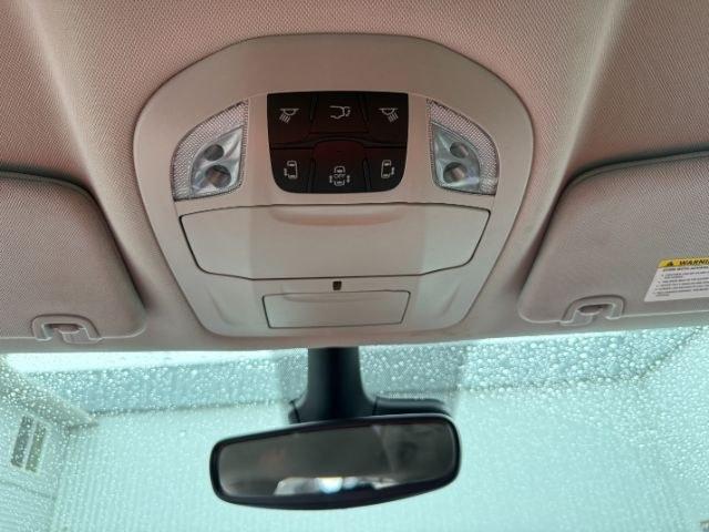 2024 SILVER /Black Chrysler Pacifica Touring L (2C4RC1BG0RR) with an Pentastar 3.6L V-6 DOHC engine, AUTOMATIC transmission, located at 1235 N Woodruff Ave., Idaho Falls, 83401, (208) 523-1053, 43.507172, -112.000488 - Extra passenger room and everyday family practicality take center stage in this 2024 Chrysler Pacifica, designed to keep passengers comfortable while giving drivers the flexibility needed for busy schedules. Sliding doors make loading passengers easier in tight parking spaces, while generous leg roo- Photo#48