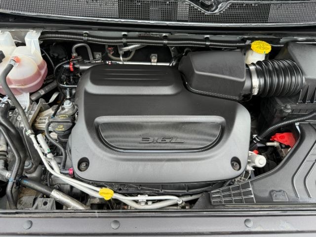 2024 SILVER /Black Chrysler Pacifica Touring L (2C4RC1BG0RR) with an Pentastar 3.6L V-6 DOHC engine, AUTOMATIC transmission, located at 1235 N Woodruff Ave., Idaho Falls, 83401, (208) 523-1053, 43.507172, -112.000488 - Extra passenger room and everyday family practicality take center stage in this 2024 Chrysler Pacifica, designed to keep passengers comfortable while giving drivers the flexibility needed for busy schedules. Sliding doors make loading passengers easier in tight parking spaces, while generous leg roo- Photo#55