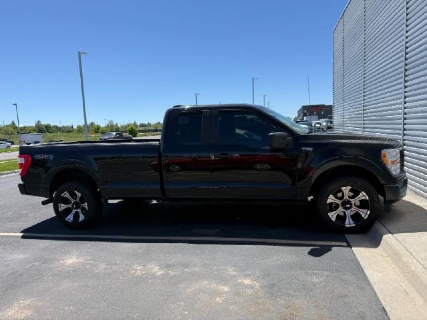 2021 BLACK /Black Medium Dark Slate Ford F-150 (1FTFX1E59MK) with an 5L V-8 portdirect injection engine, Automatic transmission, located at 1175 N Woodruff Ave, Idaho Falls, ID, 83401, 43.506901, -111.999657 - At Timberline Auto, finding a great deal on your next vehicle is always easy! Our experienced sales staff goal is to help find you the right vehicle at the right price! Our knowledgeable finance department has options for almost any credit score. We offer extended service contract options to prot- Photo#1