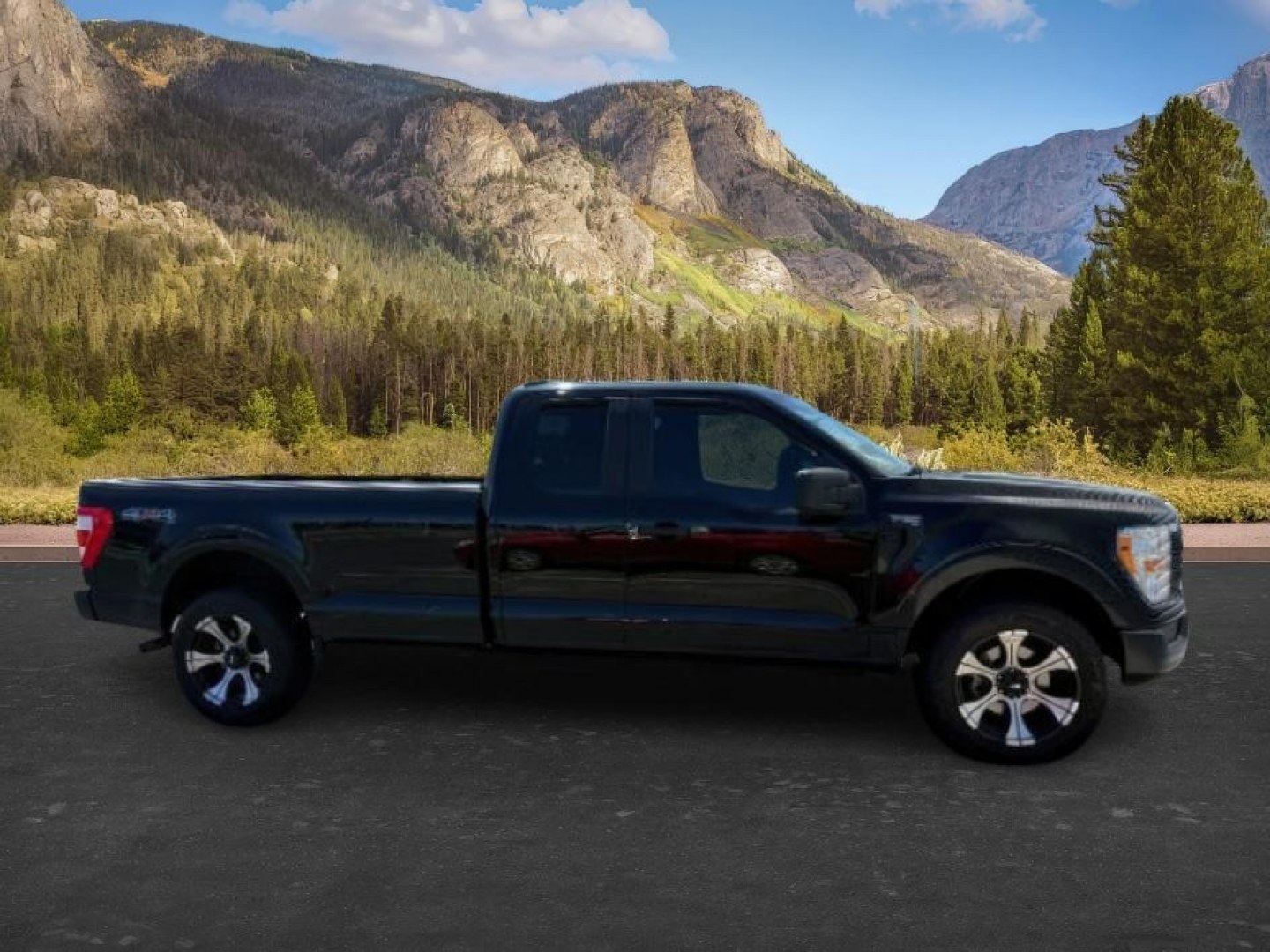 2021 Ford F-150 XL 4x4 SuperCab 8 Box's photo